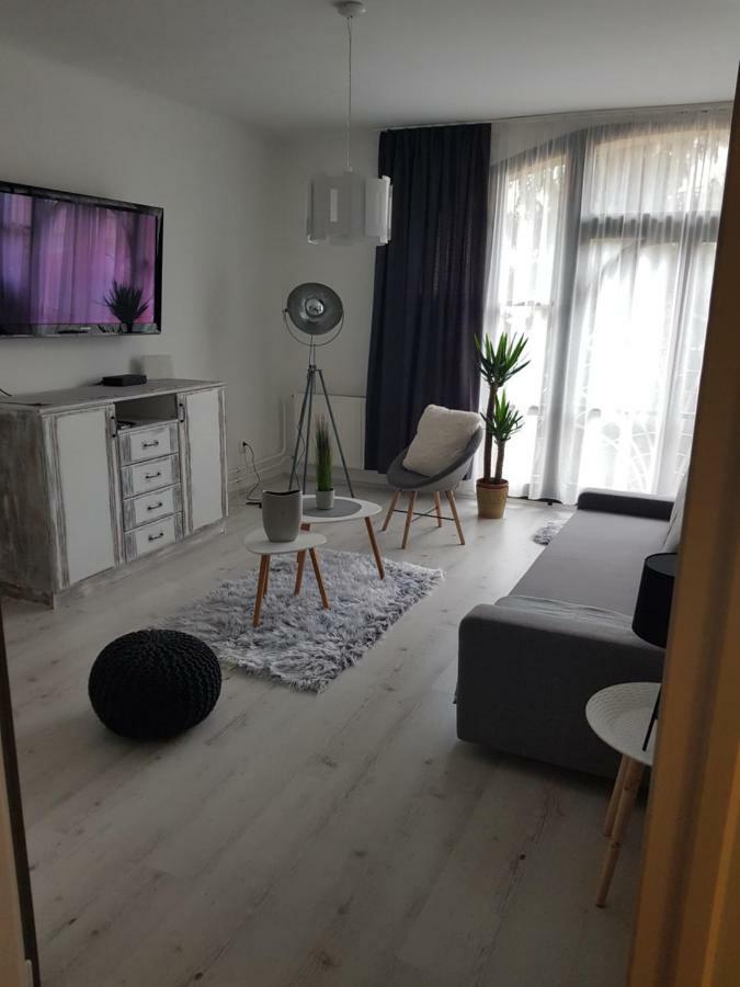 Downtown'S Pearl Appartement Pécs Buitenkant foto