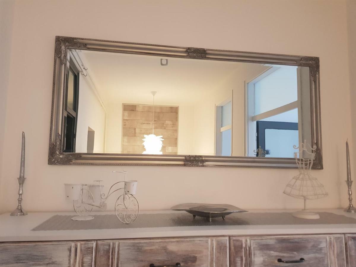Downtown'S Pearl Appartement Pécs Buitenkant foto