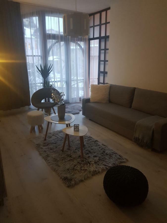 Downtown'S Pearl Appartement Pécs Buitenkant foto