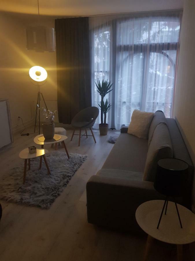 Downtown'S Pearl Appartement Pécs Buitenkant foto